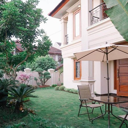 Fernasya House Villa Yogyakarta Kültér fotó