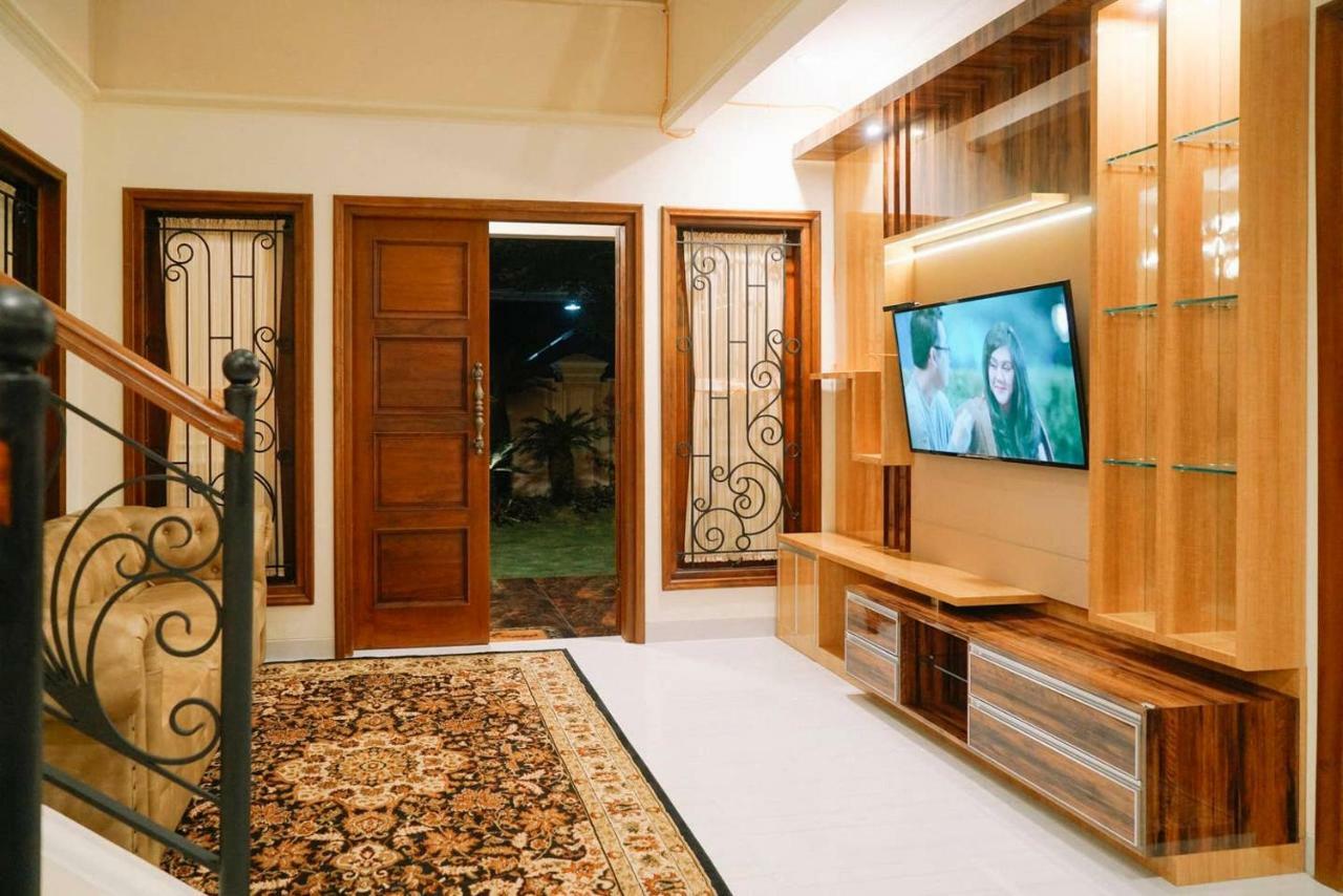 Fernasya House Villa Yogyakarta Kültér fotó