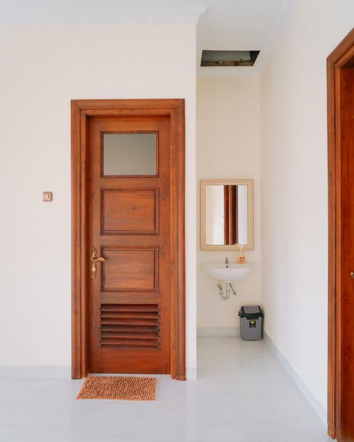 Fernasya House Villa Yogyakarta Kültér fotó